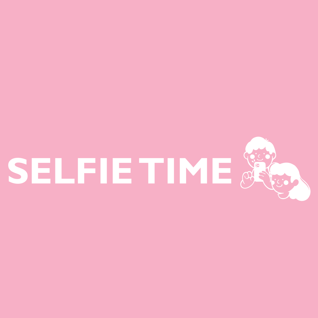 SELFIE TIME